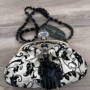 Mary Frances Beaded Crystal Kiss Lock Heart Shoulder Bag Evening Clutch NEW